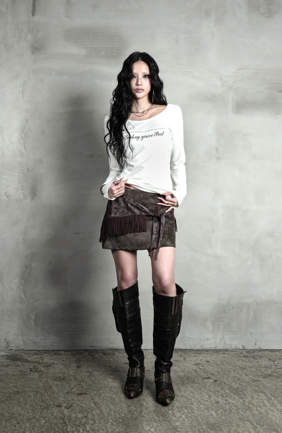 달링유어배드 UNZIPPED LOGO T-SHIRT Cursive 티셔츠 상품이미지1