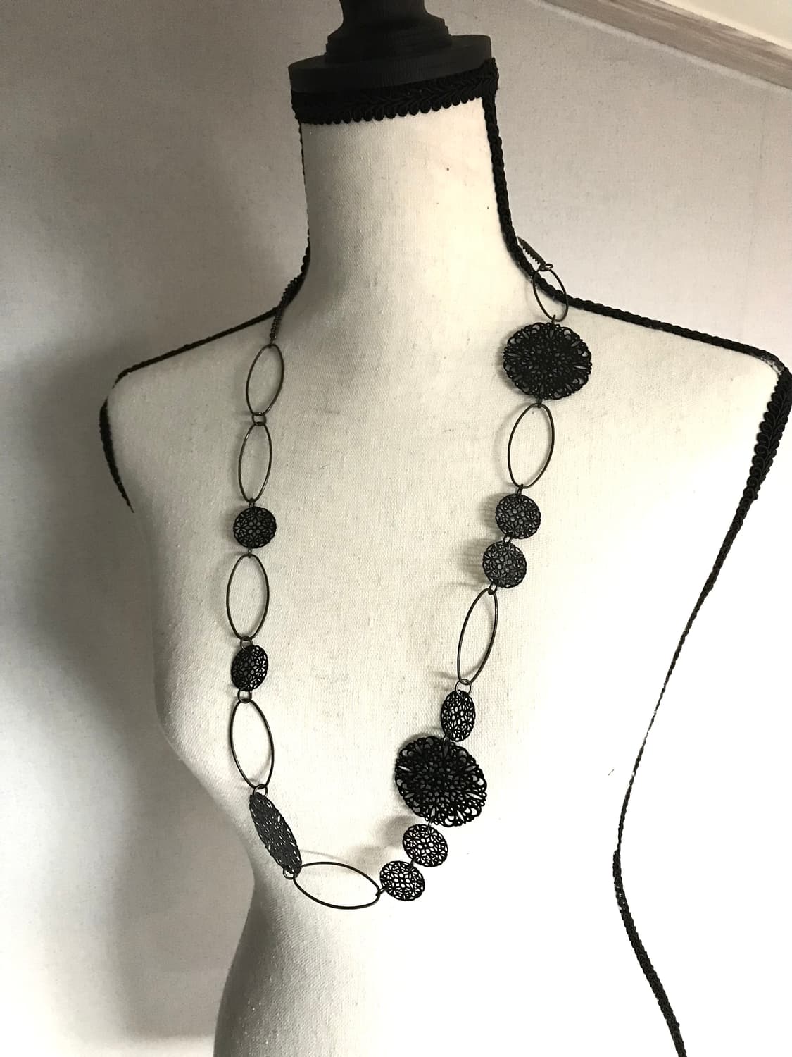 Vintage Black Lace-Pattern Necklace  상품이미지1