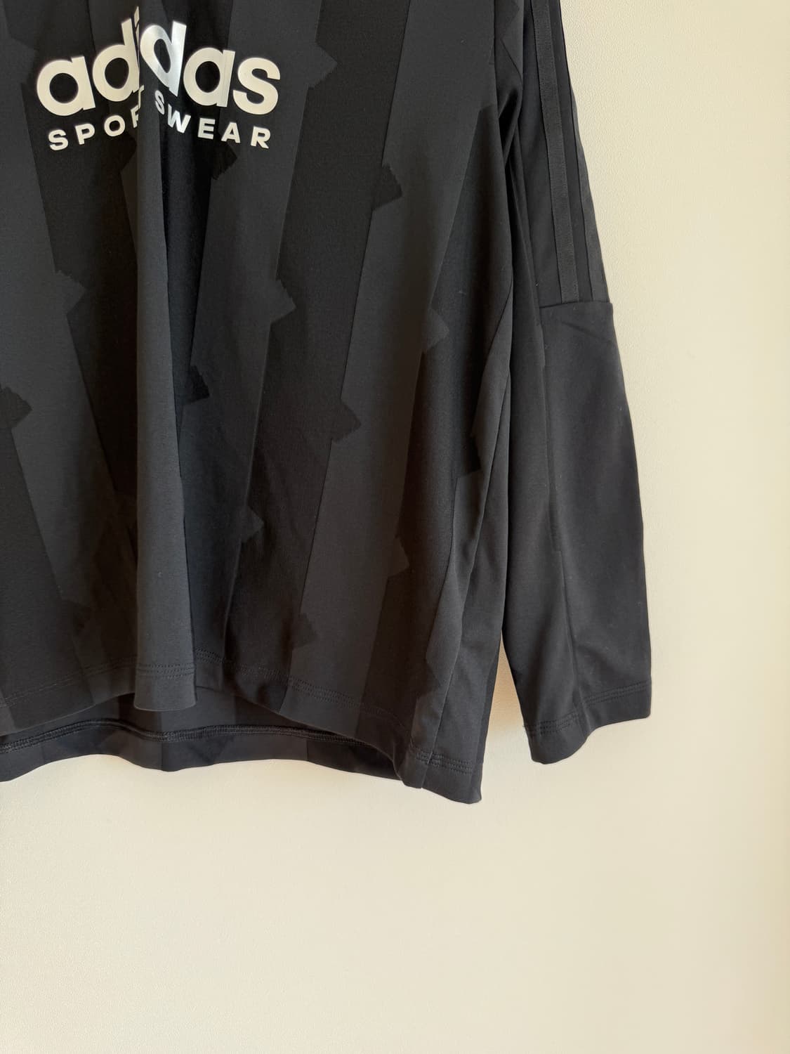 아디다스(adidas) 롱슬리브 상품이미지3