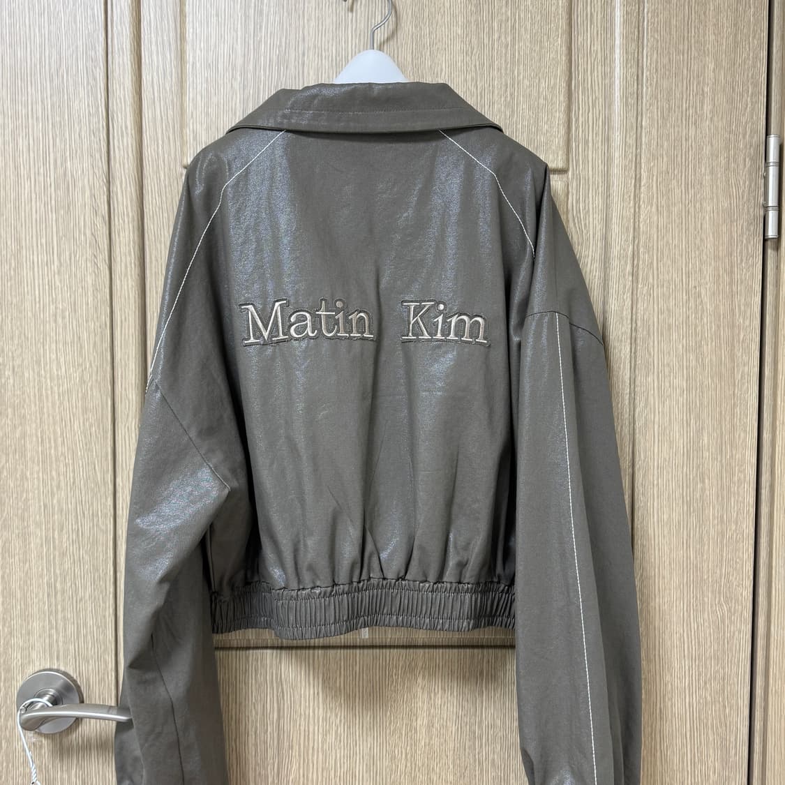 마뗑킴 크롭 봄버 자켓 (카키) 상품이미지5