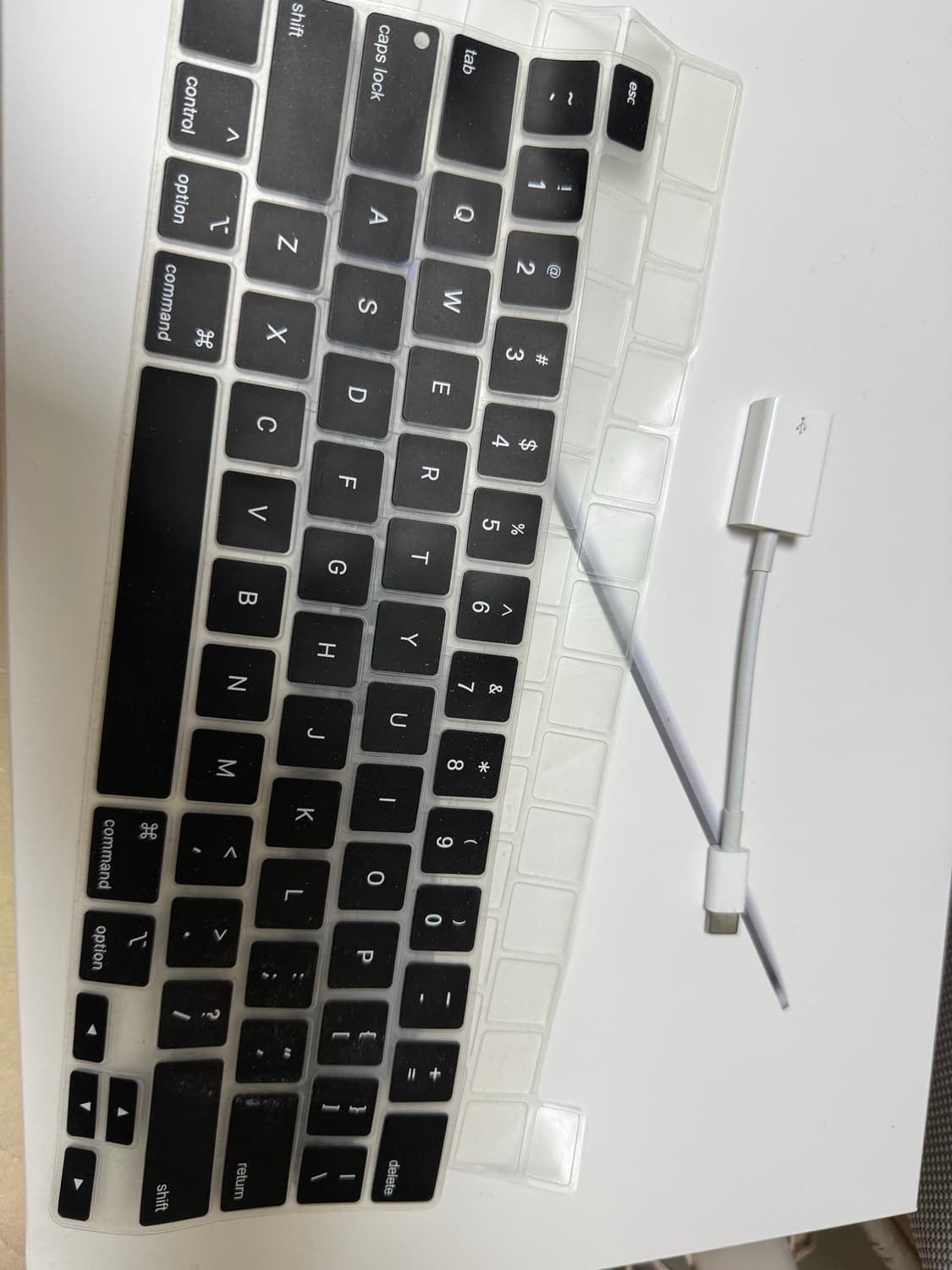 (풀박스)맥북 프로 13 2020 터치바16g  + 정품젠더등 여러구성품 상품이미지3