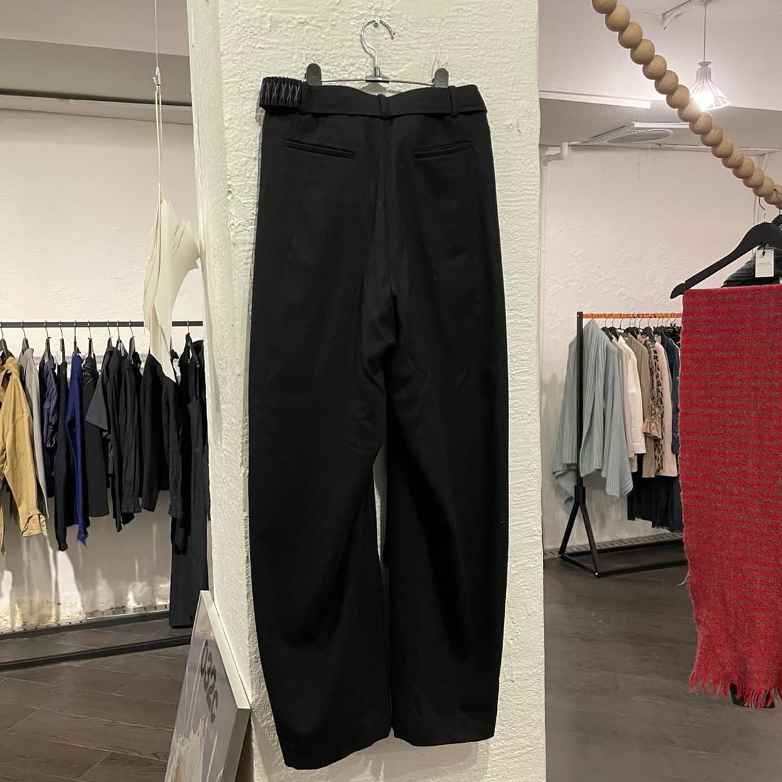 혜인서 트위스티드 벨티드 팬츠 상품이미지4