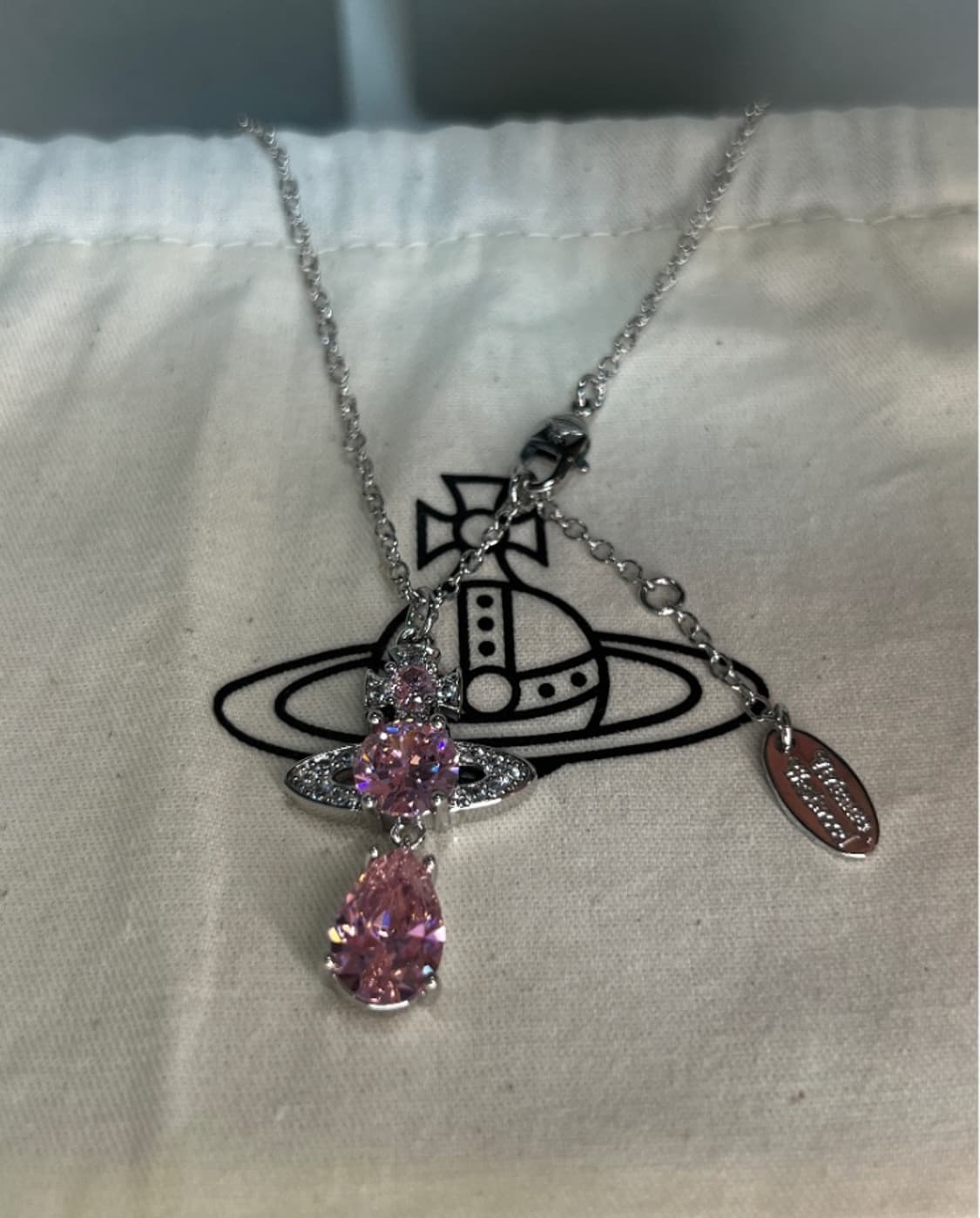 비비안웨스트우드 핑크 크리스탈 레인트롭 orb 팬던트 목걸이 상품이미지4