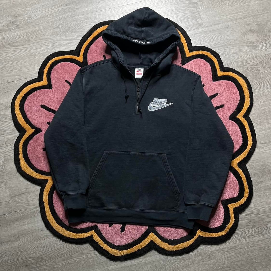 슈프림 x 나이키 하프집 후드티 블랙 상품이미지1