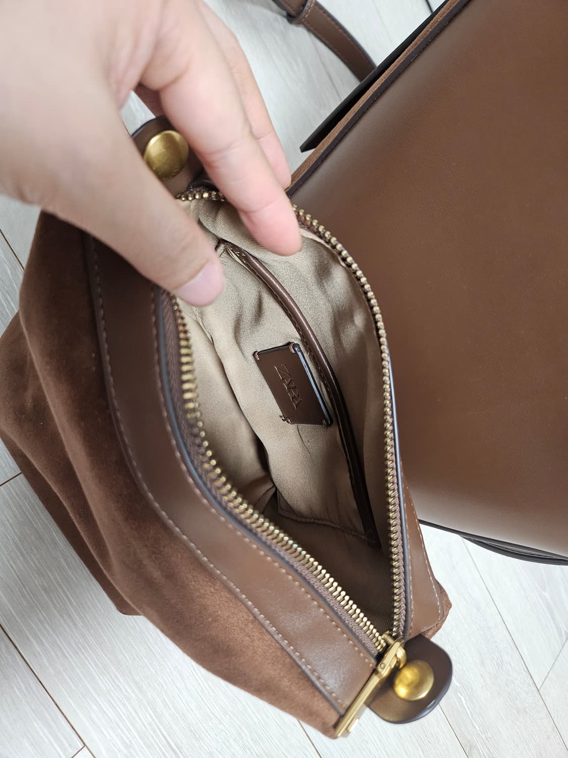 자라 브라운 버킷백 상품이미지7