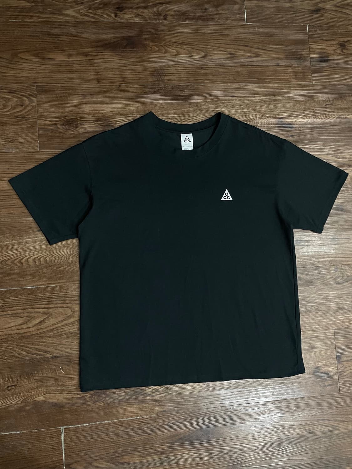 나이키 ACG 블랙 반팔 티셔츠 상품이미지1