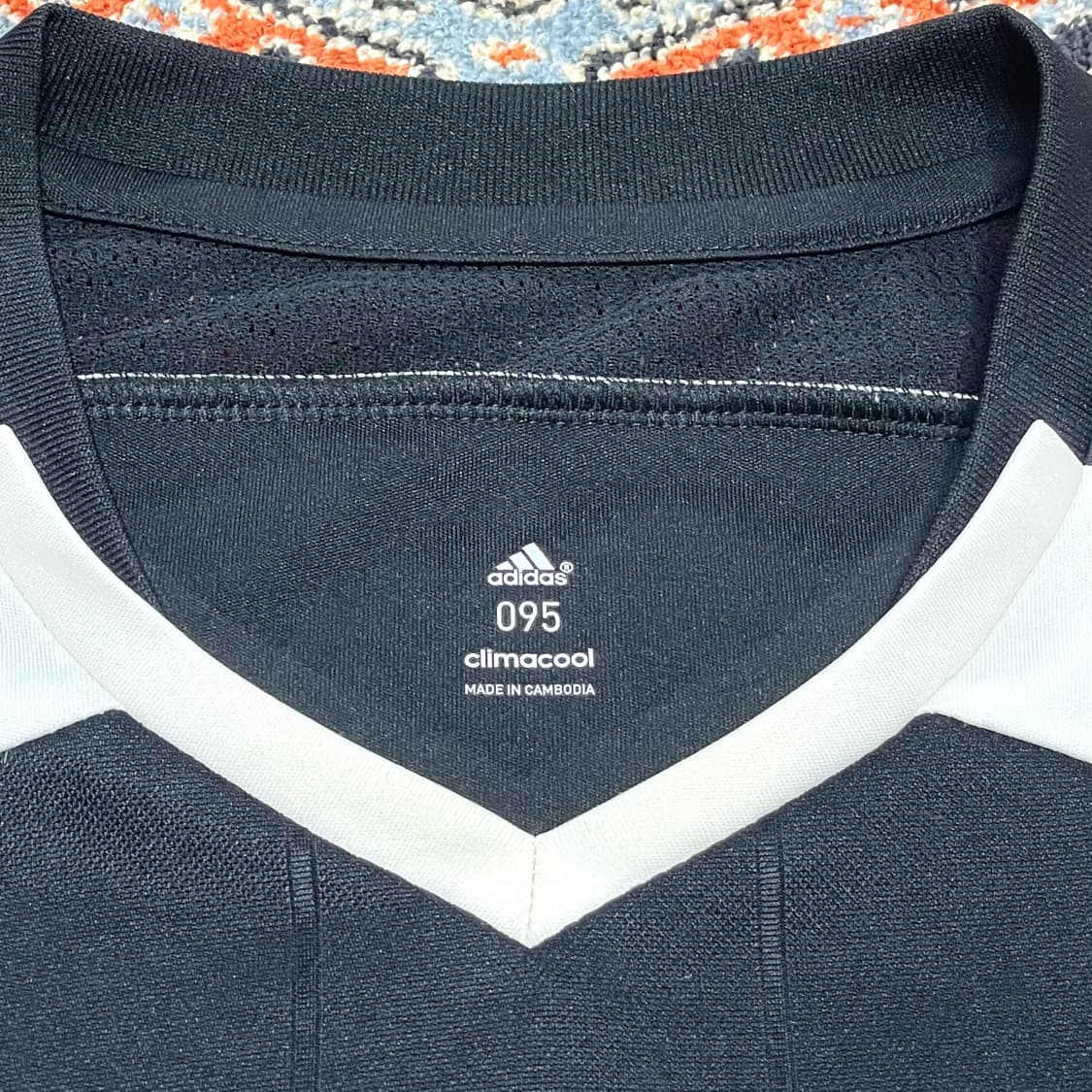 아디다스 삼각로고 블랙 져지 티셔츠 남성95 상품이미지3