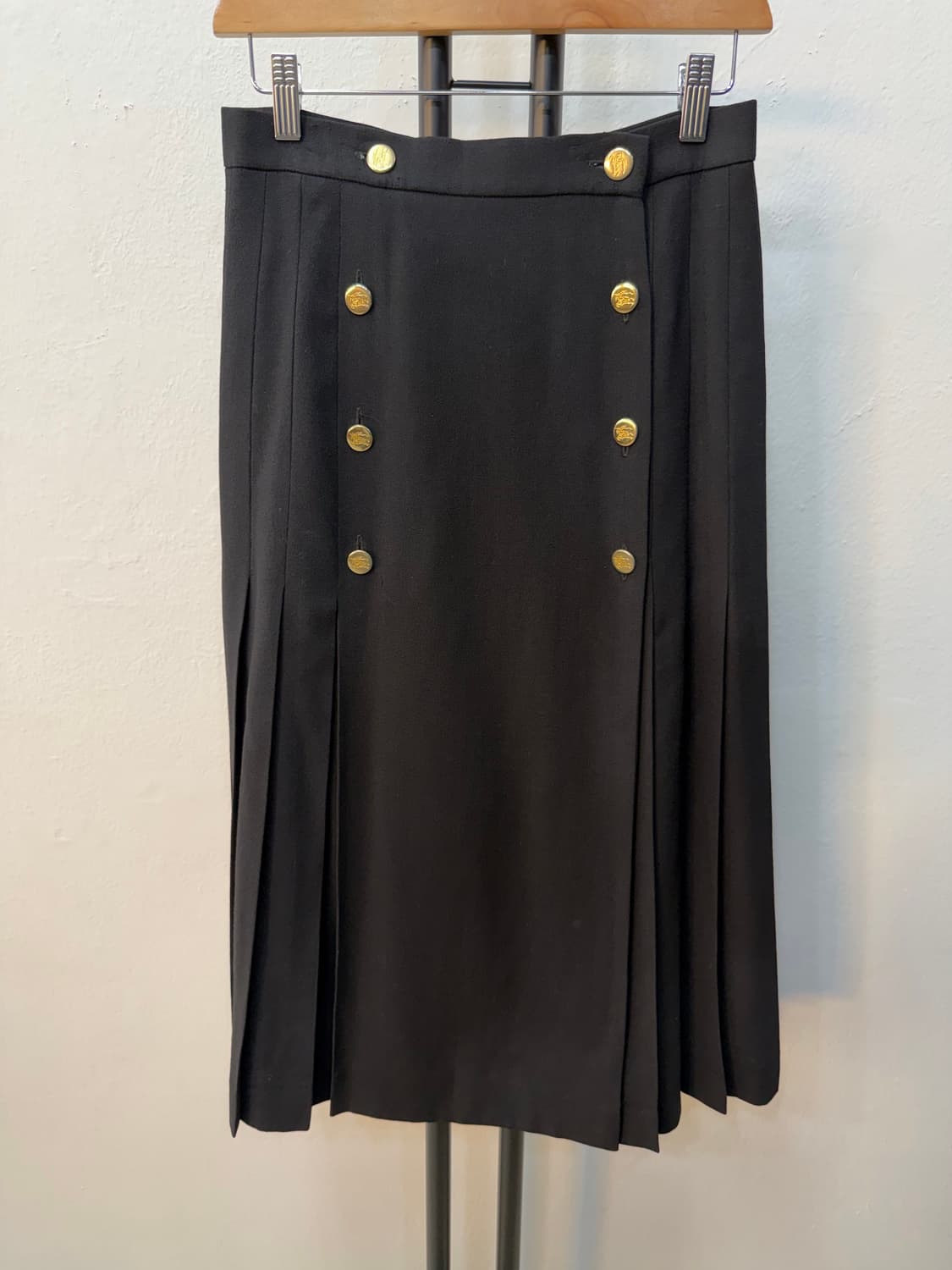 정품) 버버리 블랙 금장 버튼 스커트 26 상품이미지1
