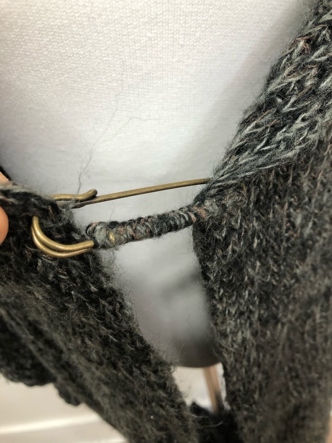 charcoal oversized knit cardigan 상품이미지4