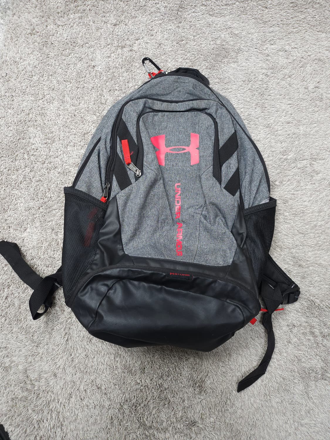 언더아머 백팩 상품이미지1