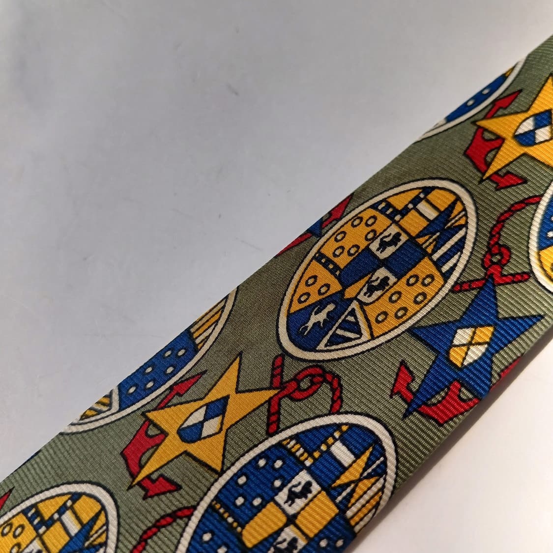 버버리 실크 올리브그린 문장 패턴 넥타이 9.6cm A등급 E771 상품이미지8