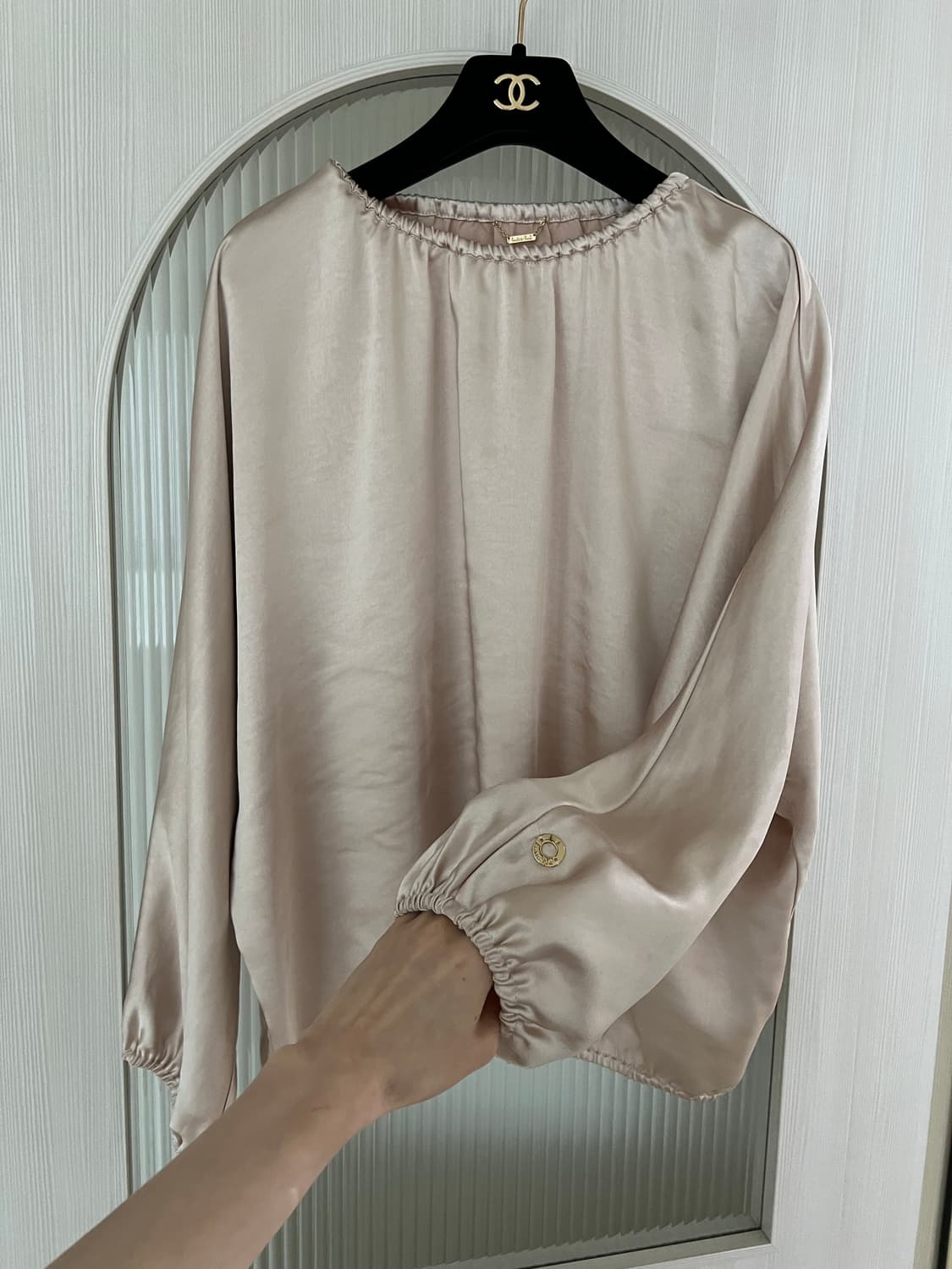 고퀄 - 새틴 블라우스 상품이미지1