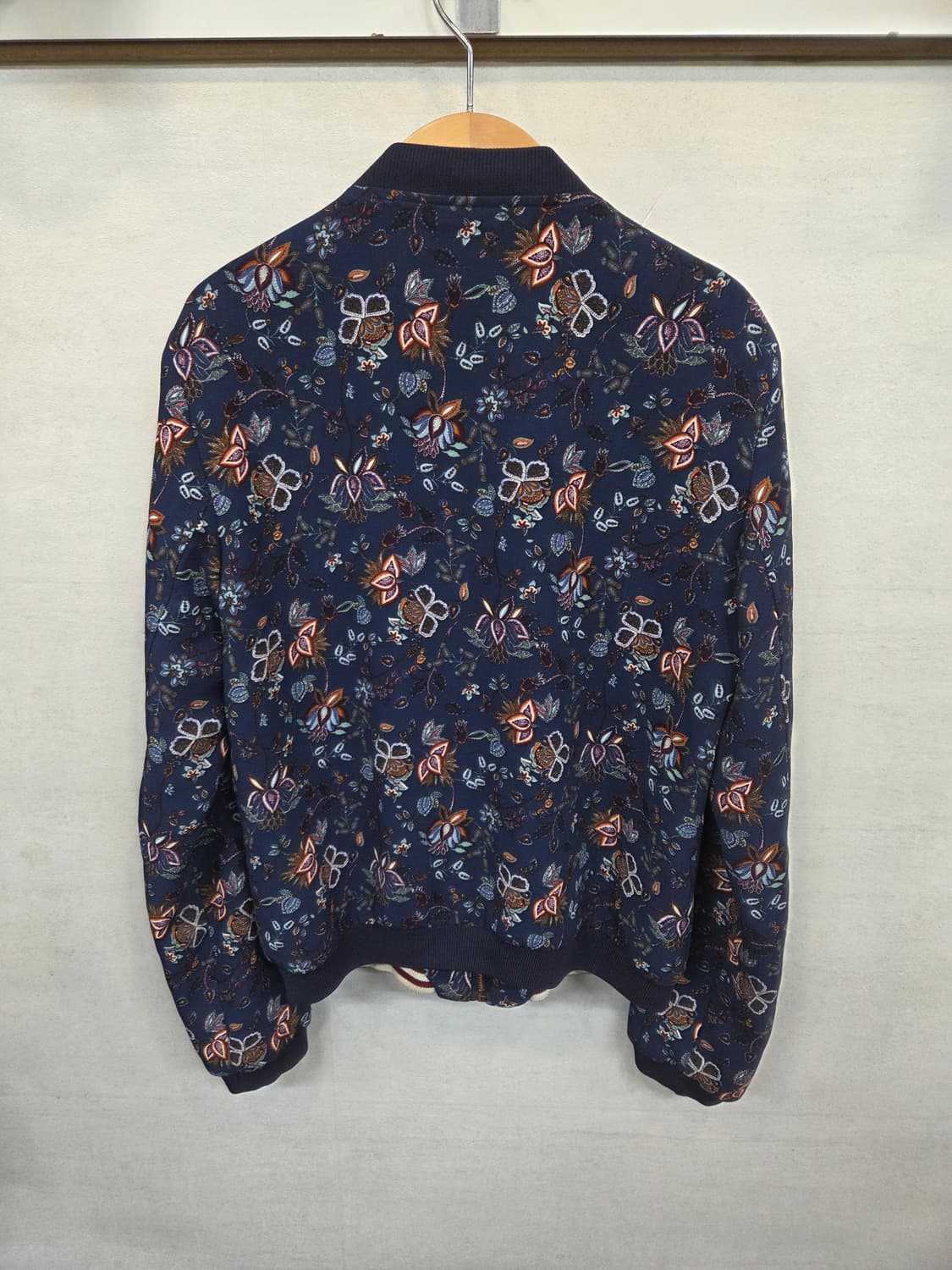 자라 트라팔룩 플라워 멀티로고 스프링 블루종 자켓 s 상품이미지2