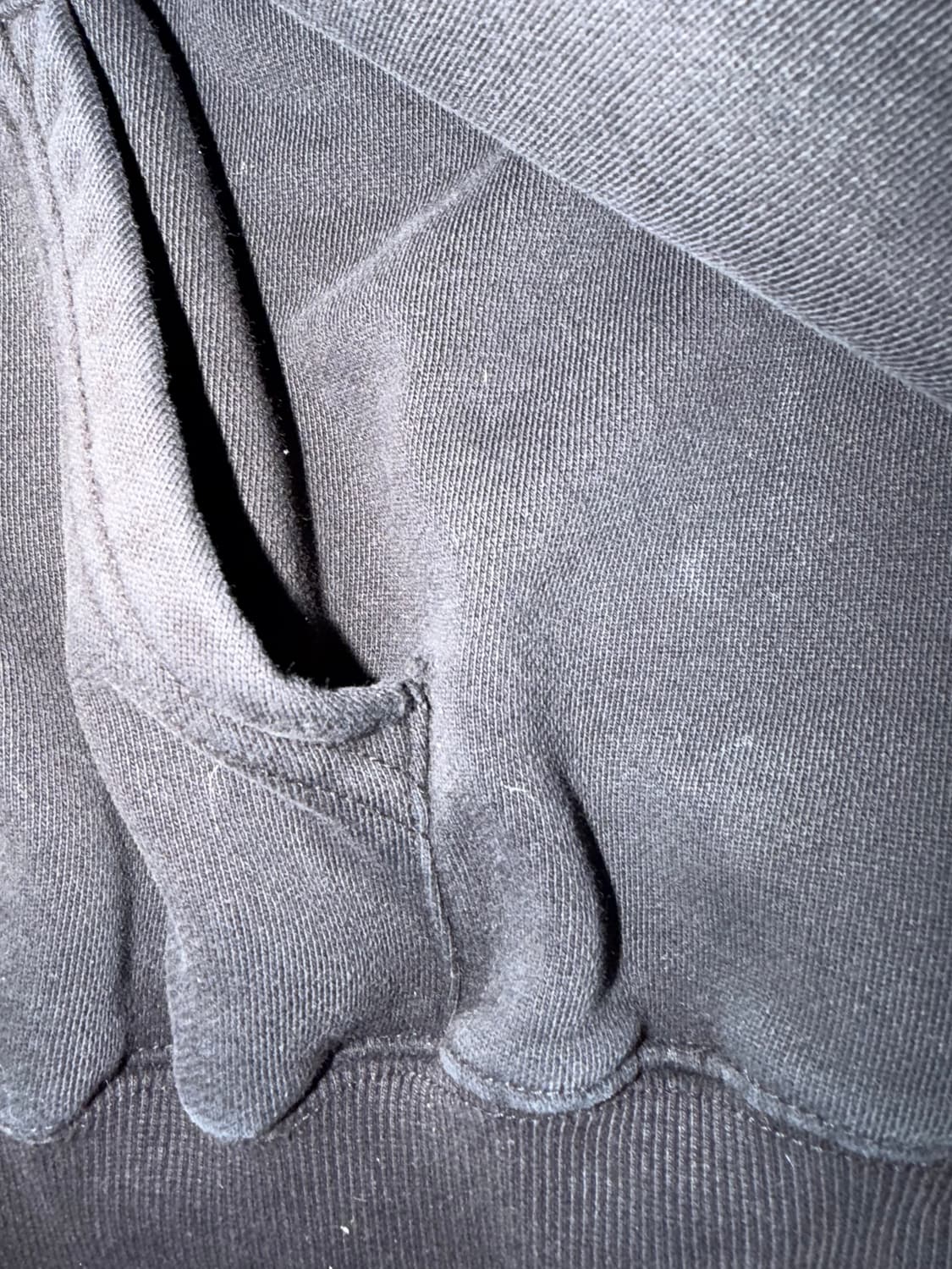 아이앱 스튜디오 후드티 블랙 데미지드 상품이미지5