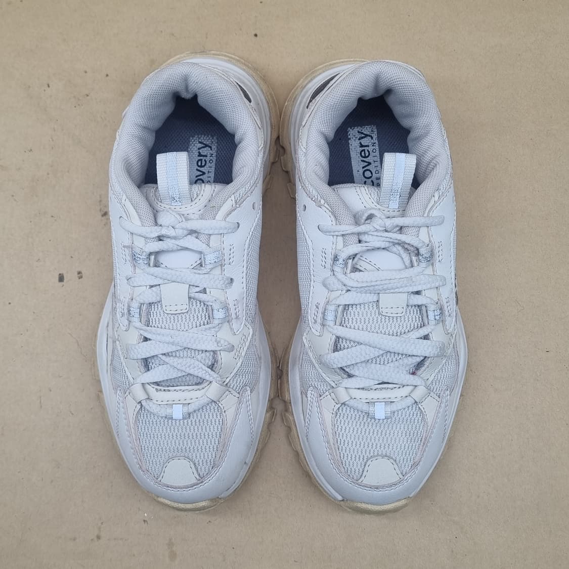 디스커버리 익스페디션 버킷디워커 여성운동화230 상품이미지2