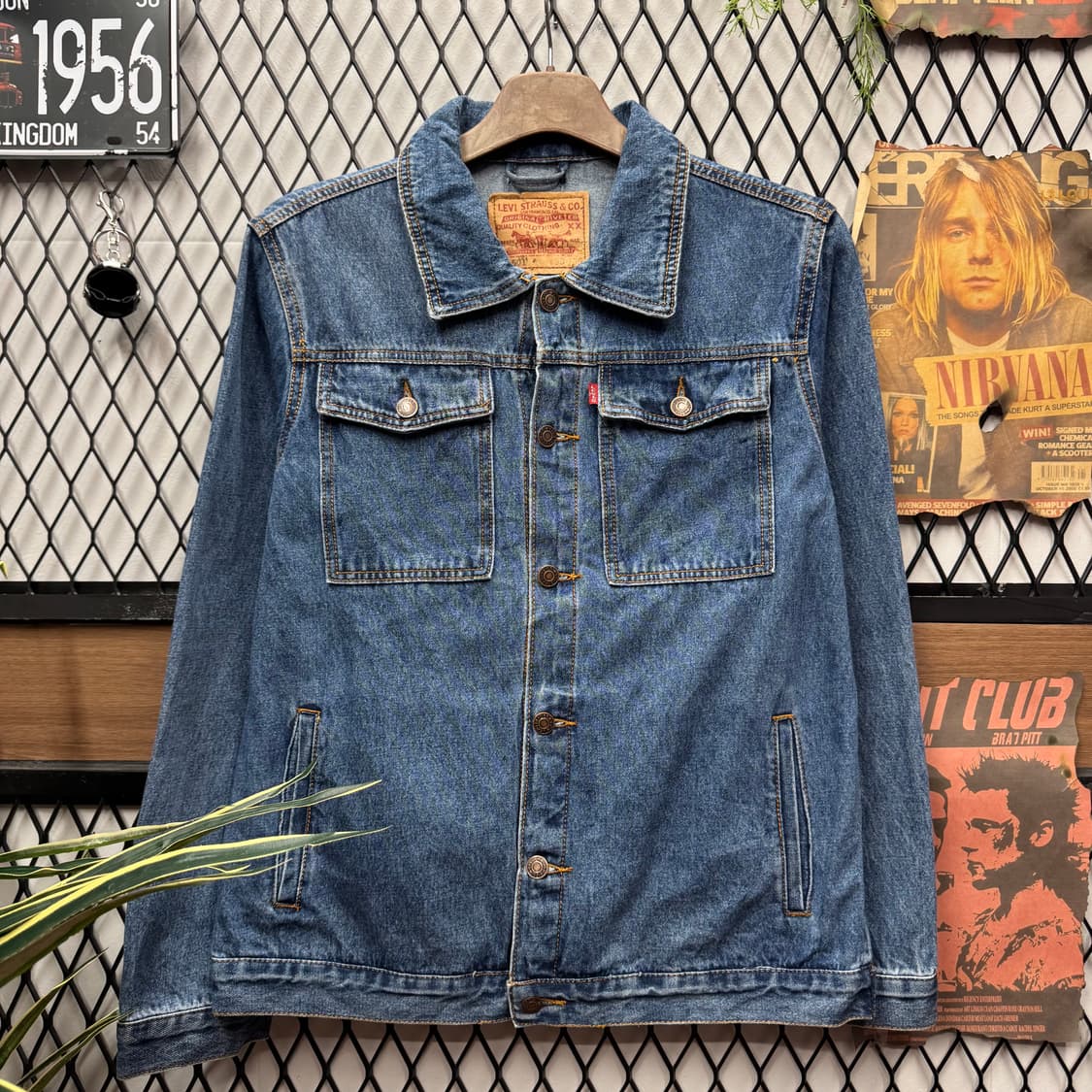 리바이스 데님 트러커 자켓 전면 투포켓 포인트 진청 상품이미지1