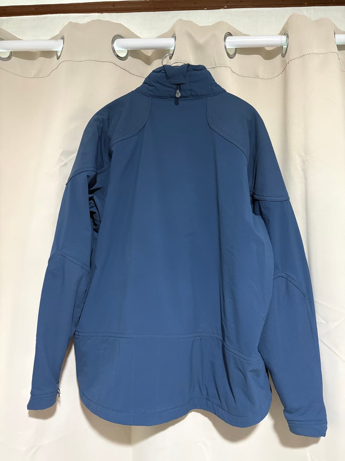 Soft Shell R2 Regular Jacket 상품이미지2