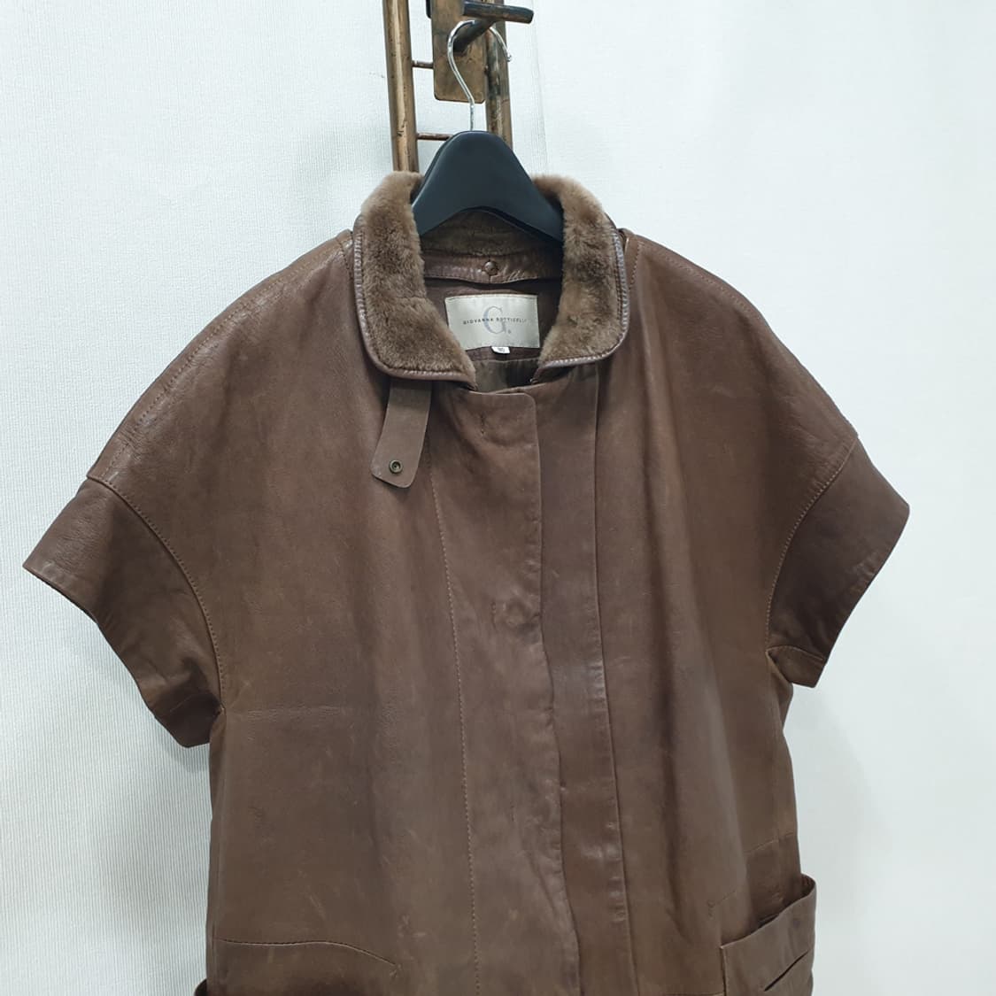 G.BOTTICELLI 양가죽 빈티지 베스트 66-77 상품이미지2