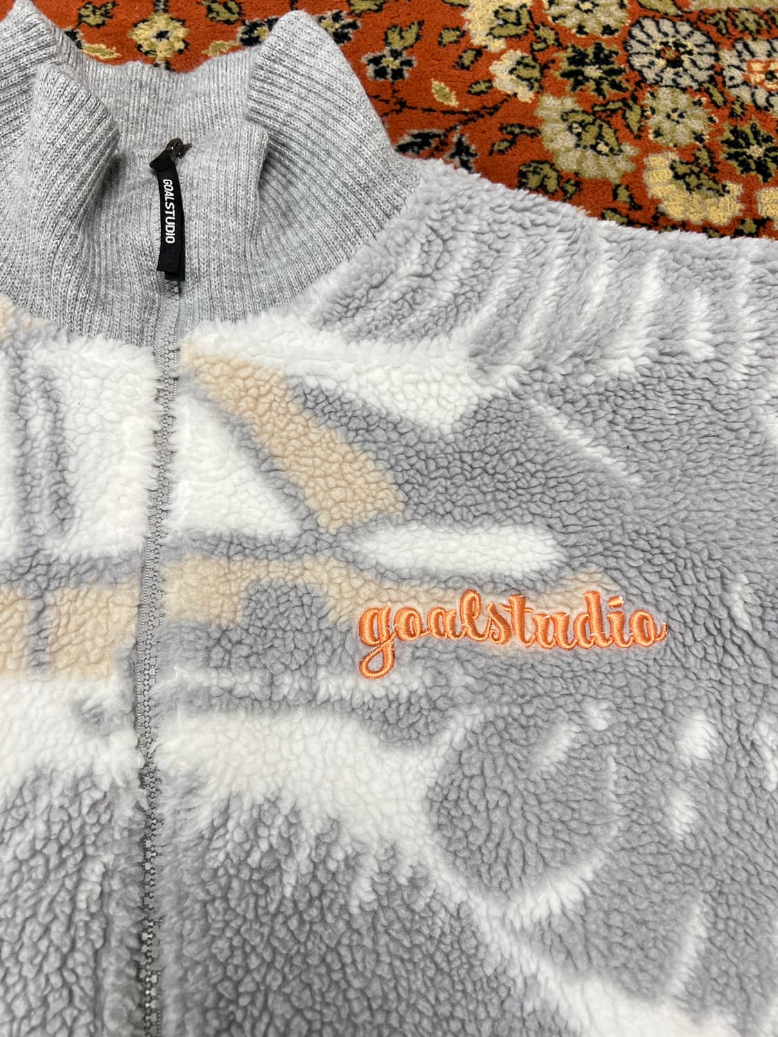 골스튜디오 WHO KNOWS 올오버 패턴 플리스 자켓 라이트 그레이 L 상품이미지3