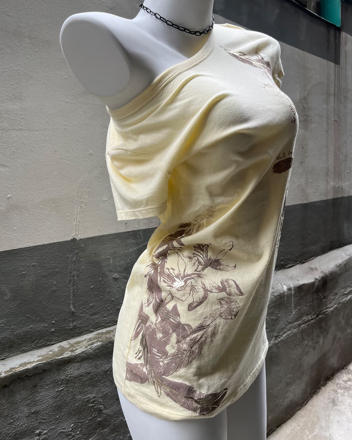 Faded Wilted Flower T-shirts 상품이미지2