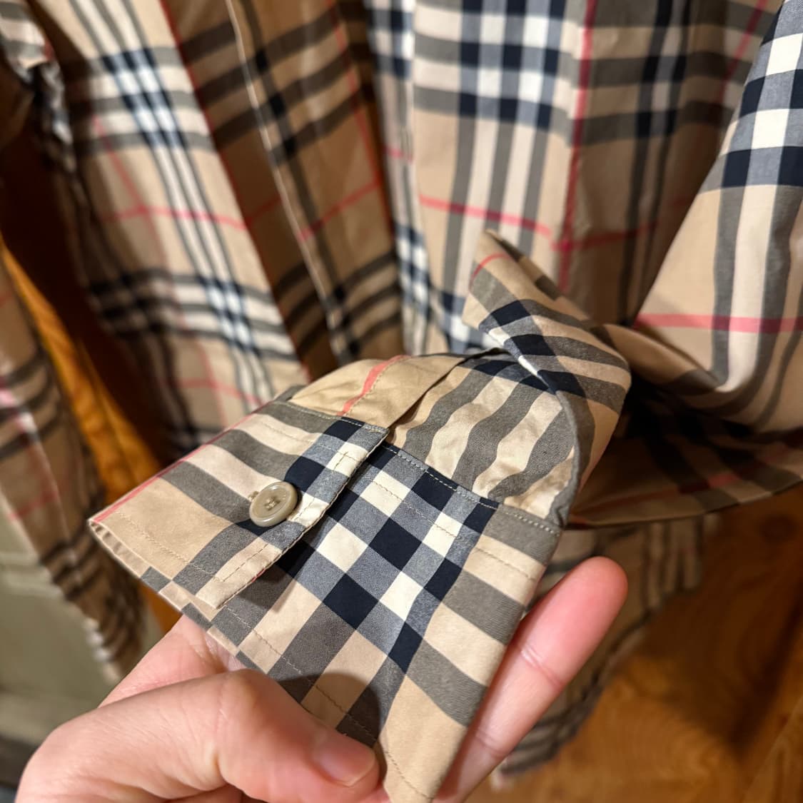 버버리 신형 노바체크 셔츠 판매 합니다. 상품이미지6