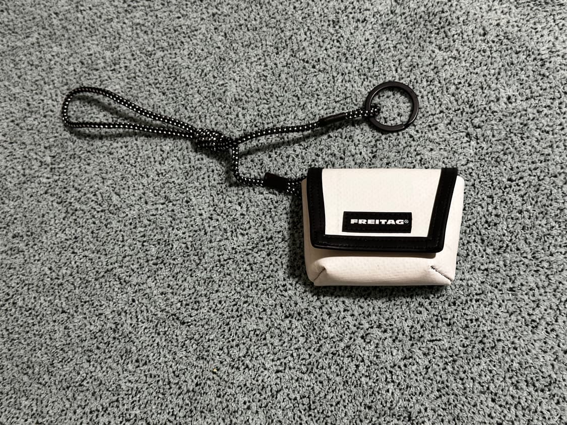 (NEW)새제품 프라이탁 올흰 미니 메신저 키링/에어팟 파우치키링 상품이미지5