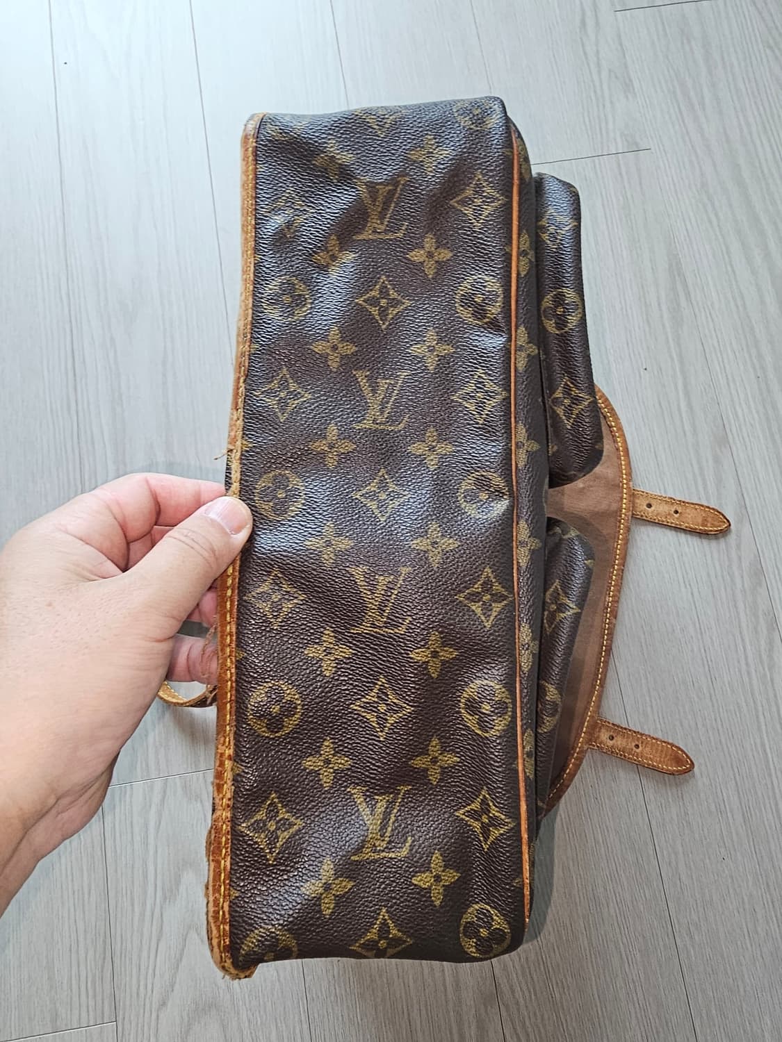 LOUIS VUITTON Gibeciere GM 상품이미지5