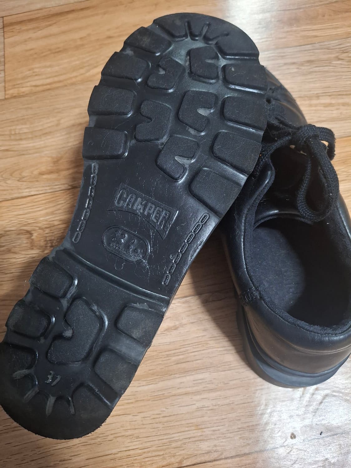 캠퍼 여성 가죽 운동화 상품이미지4