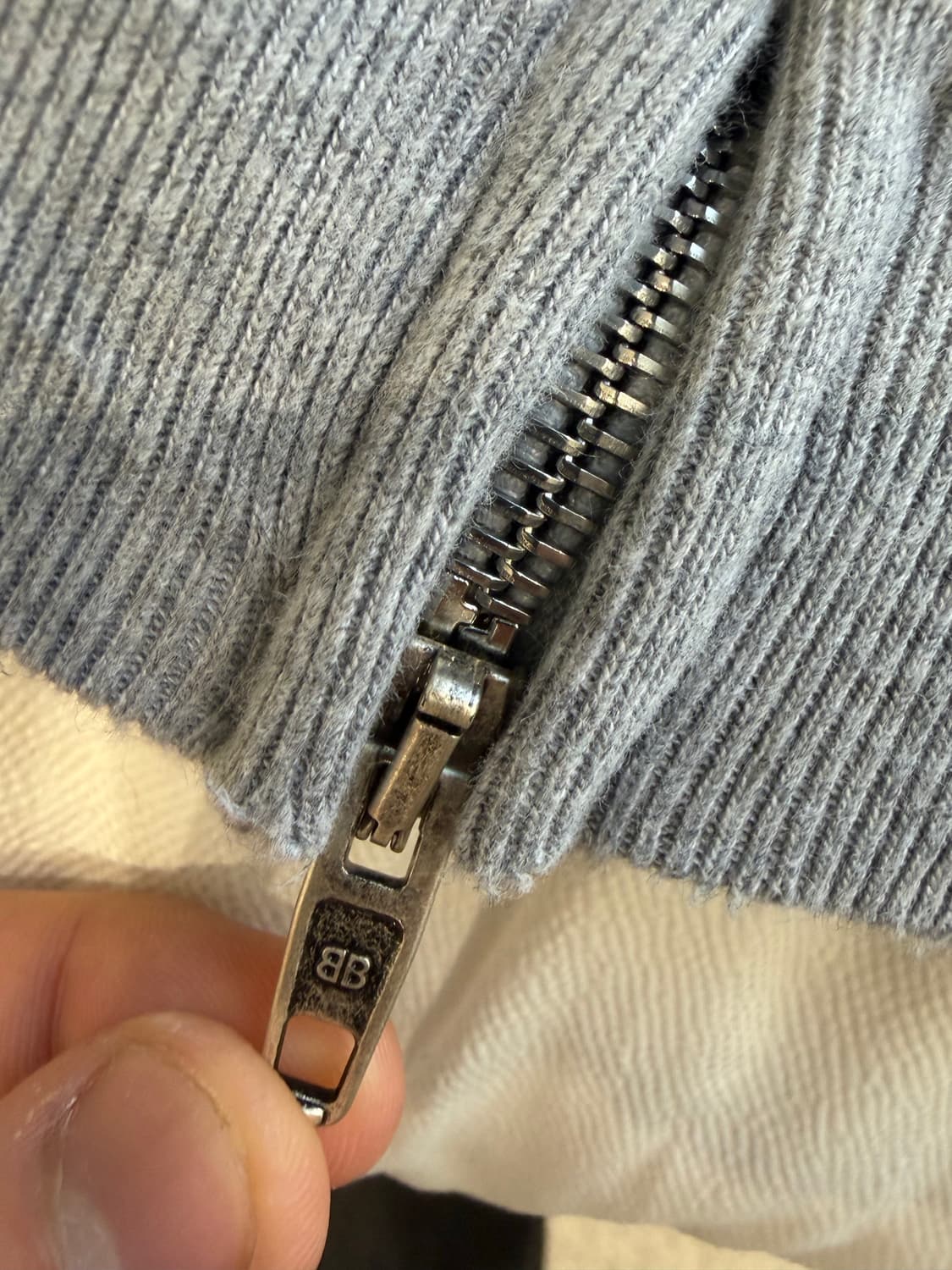 발렌시아가 planet earth 후드집업 상품이미지4