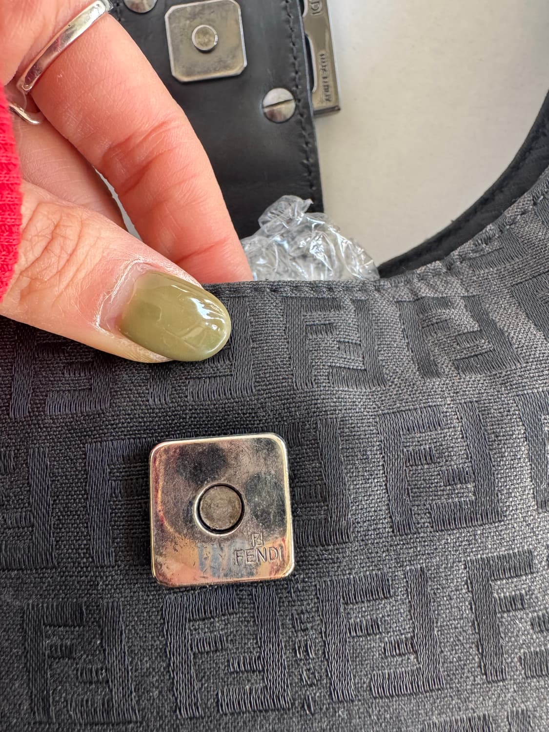 FENDI Zucca Hobo Bag 펜디 주카 호보백 상품이미지6