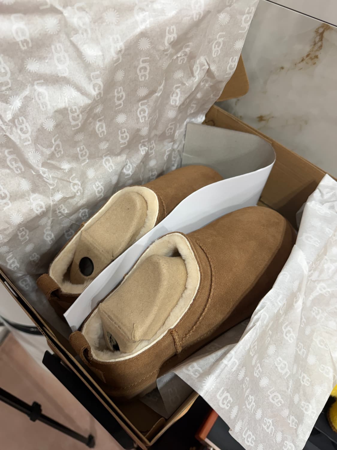 어그 마이크로 240 새상품 상품이미지1