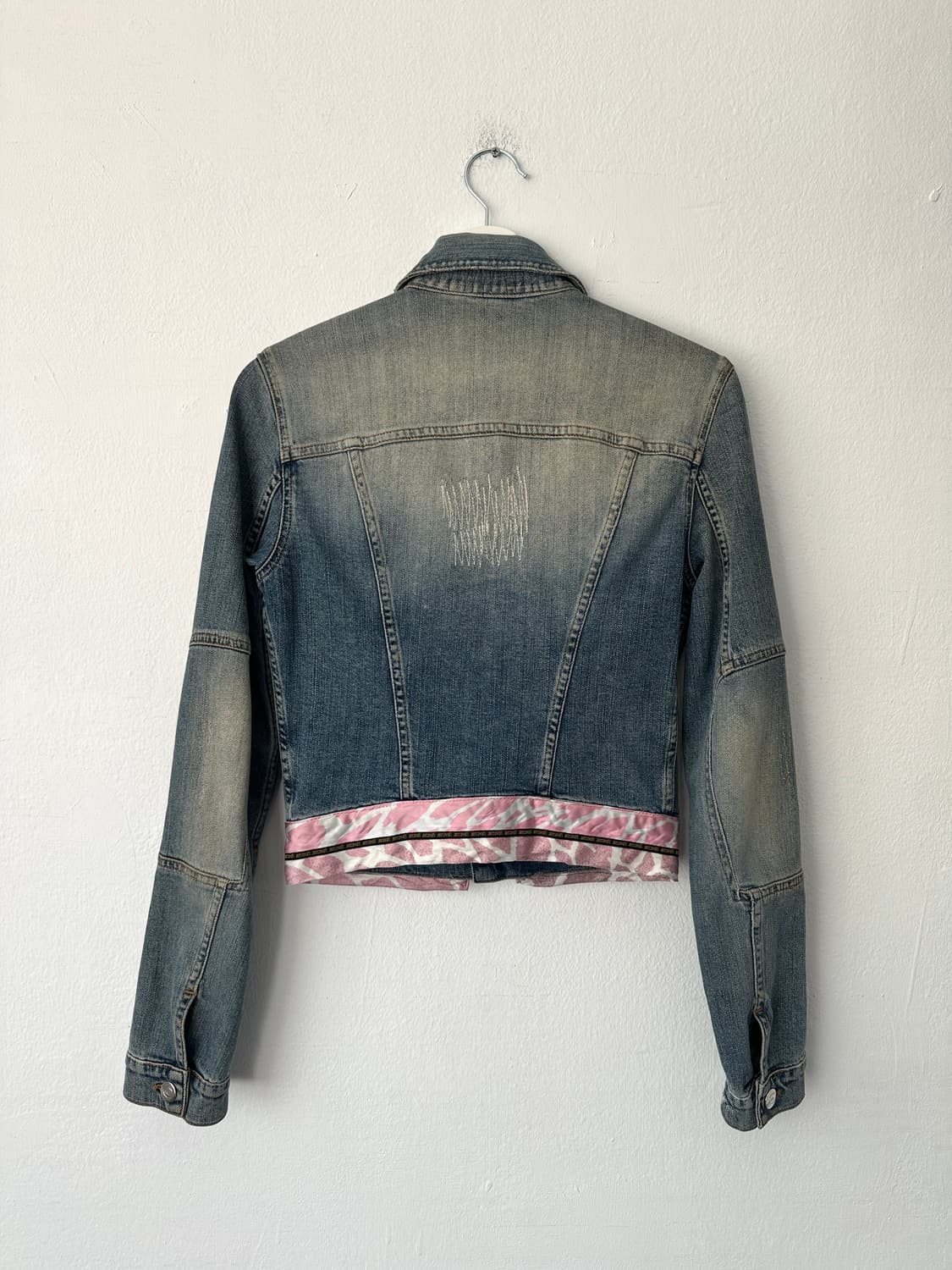 카발리 2000s 핑크 카모 레이어드 데님 자켓 상품이미지5