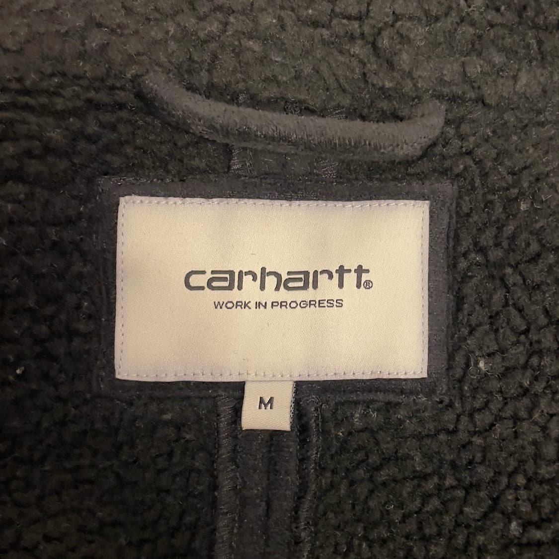 칼하트 WIP (우먼) 블랙 비건 레더 무스탕 자켓 상품이미지6