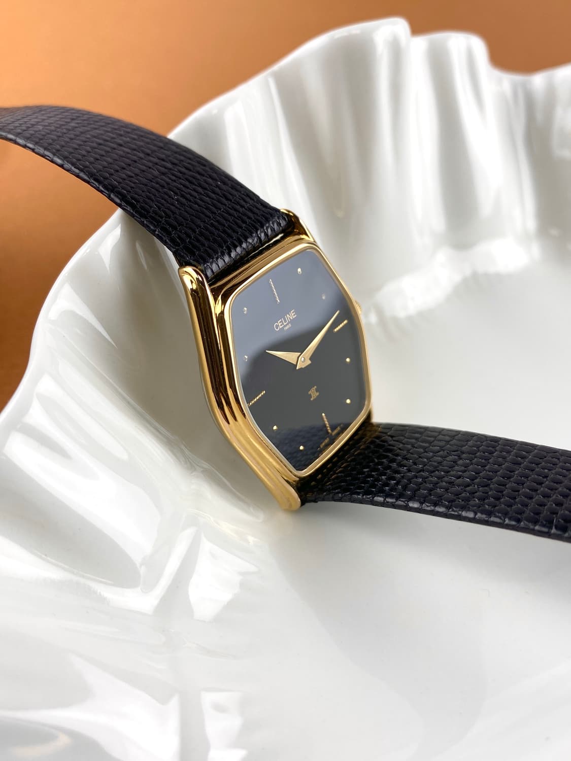 CELINE Hexagon Gold watch UNISEX 상품이미지4