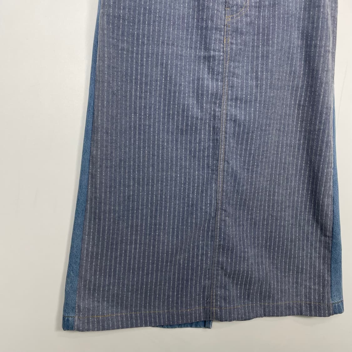 JUCY JUDY 투톤 스트라이프 데님 롱 스커트 상품이미지3