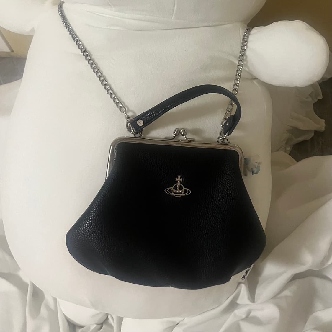 비비안웨스트우드 복조리백 상품이미지4