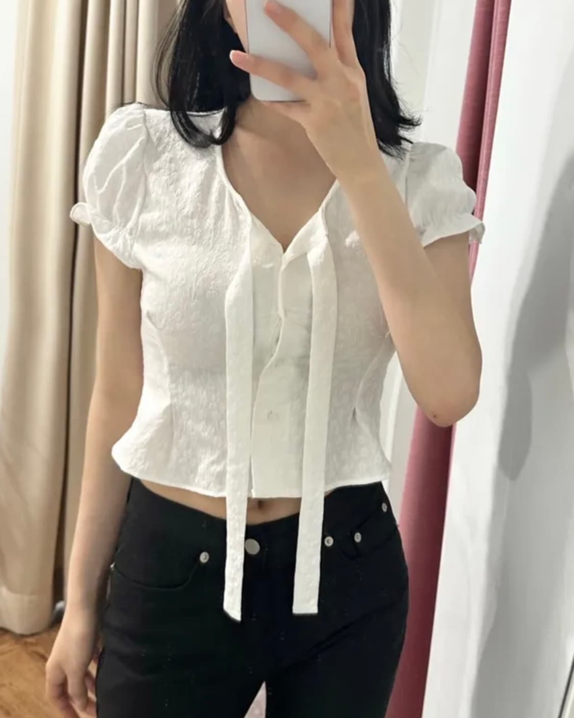 에이블리 퍼프 플라워 반팔 블라우스 상품이미지1