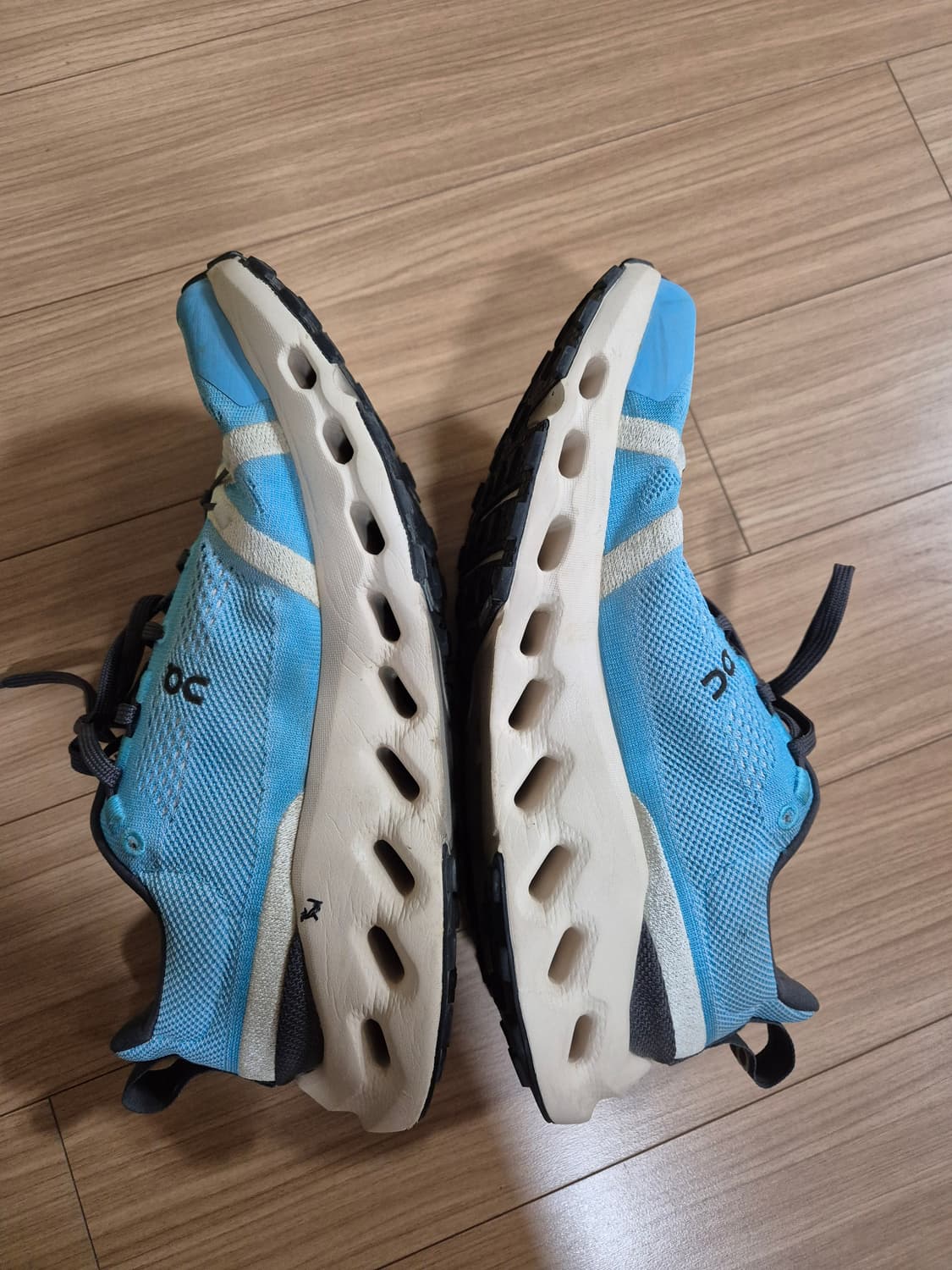 온러닝 클라우드 서퍼 트레일 호라이즌 크림 상품이미지6