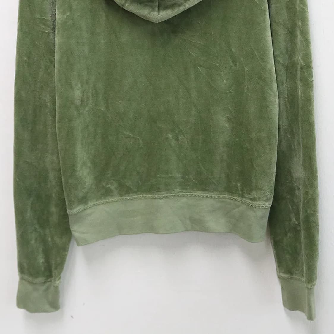 쥬시꾸뛰르 Y2K 그린 벨벳 후드 집업 60836  상품이미지8