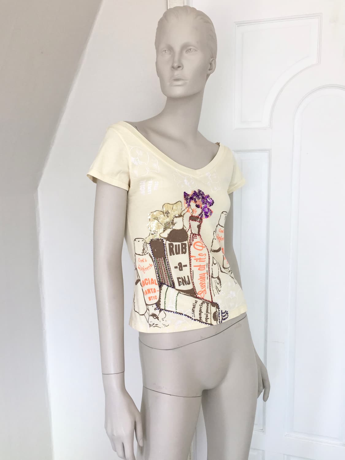 Cream Sequin Embellished Top 상품이미지3