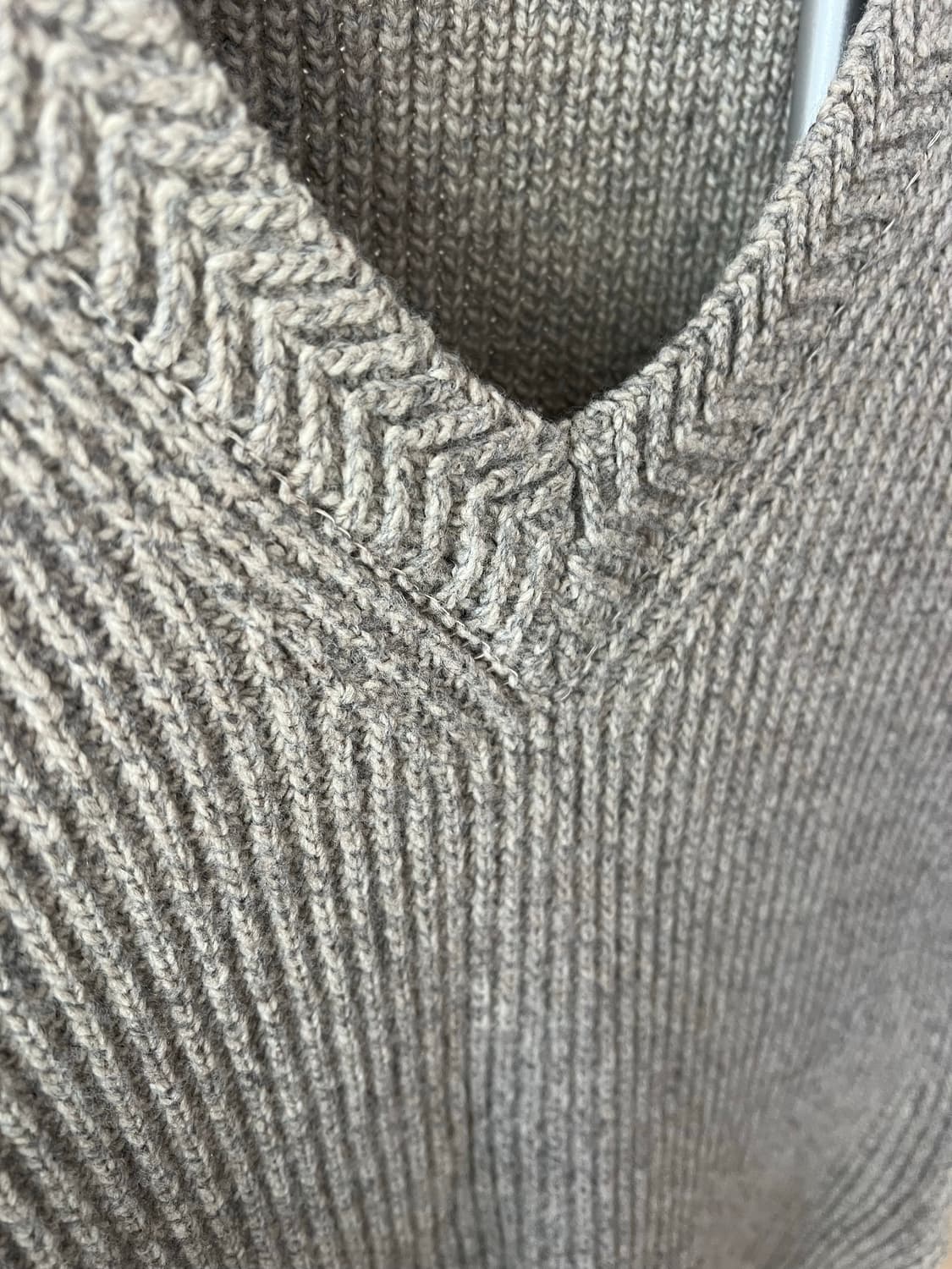 모마디자인 / 브이넥 니트 / 100 상품이미지4