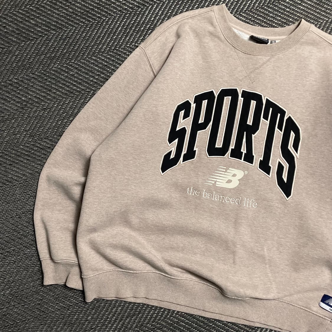 뉴발란스 SPORTS 빅로고 기모 스웻 맨투맨o 5130 상품이미지3