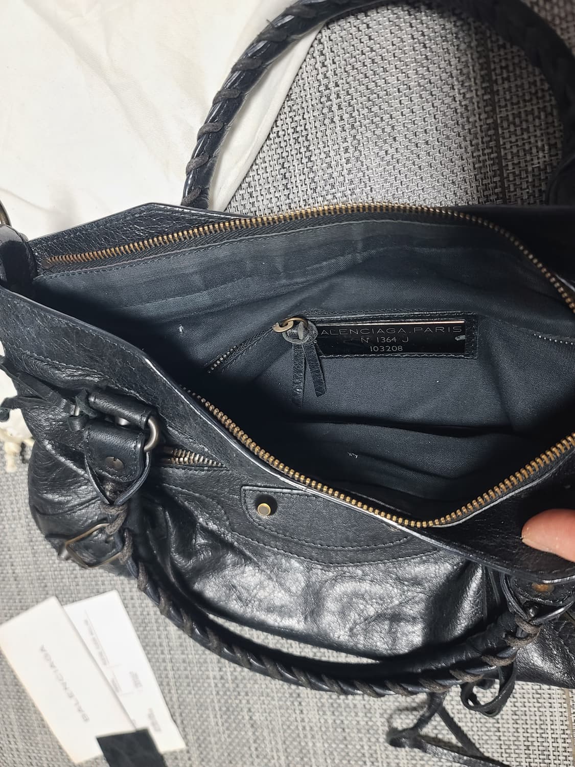 발렌시아가 모터 퍼스트백 숄더백 모터백 상품이미지5