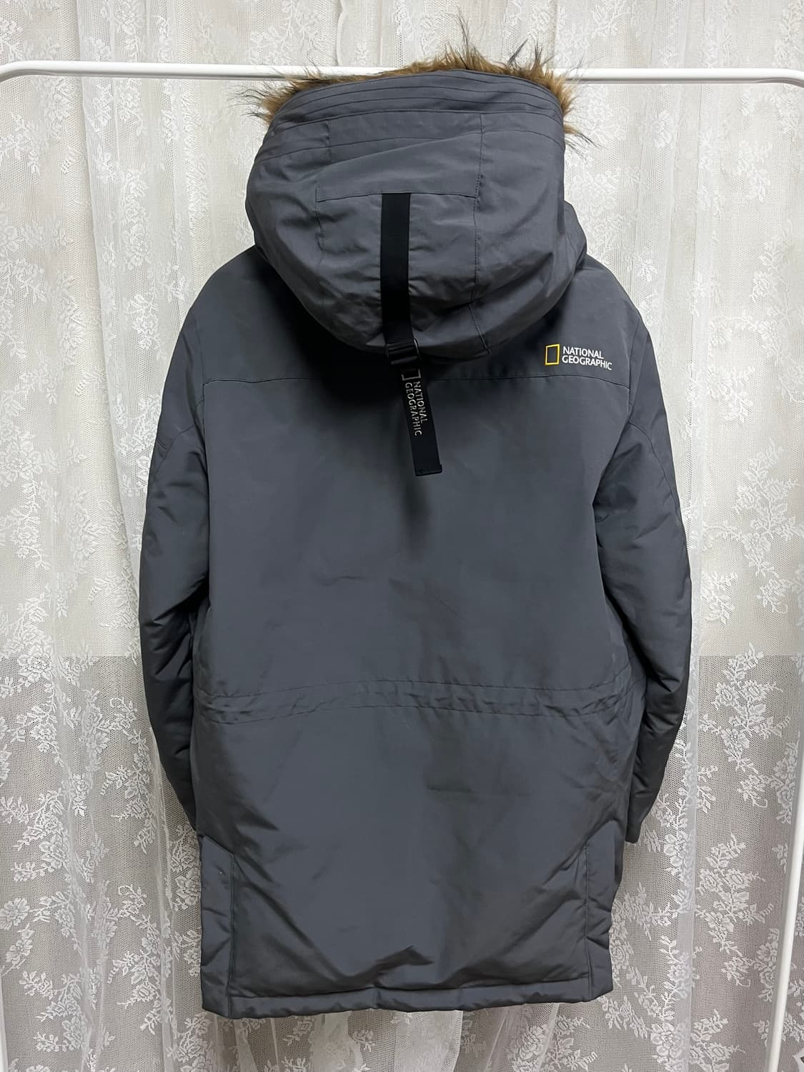 L) 내셔널지오그래픽 벨루가 덕다운 패딩 차콜 상품이미지2