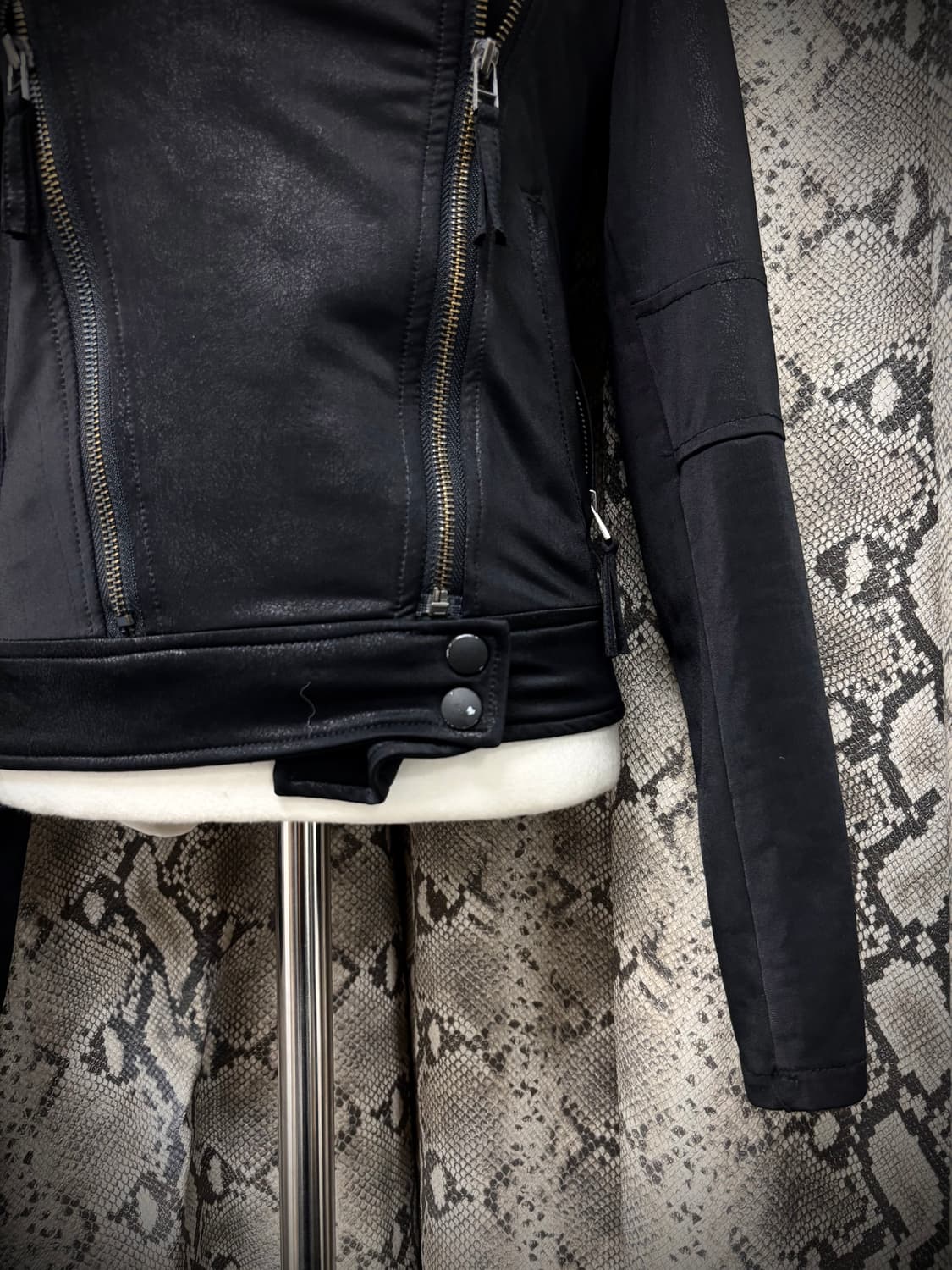 [00’s Utility] Zip Detail Neck Buckle Sl 상품이미지3