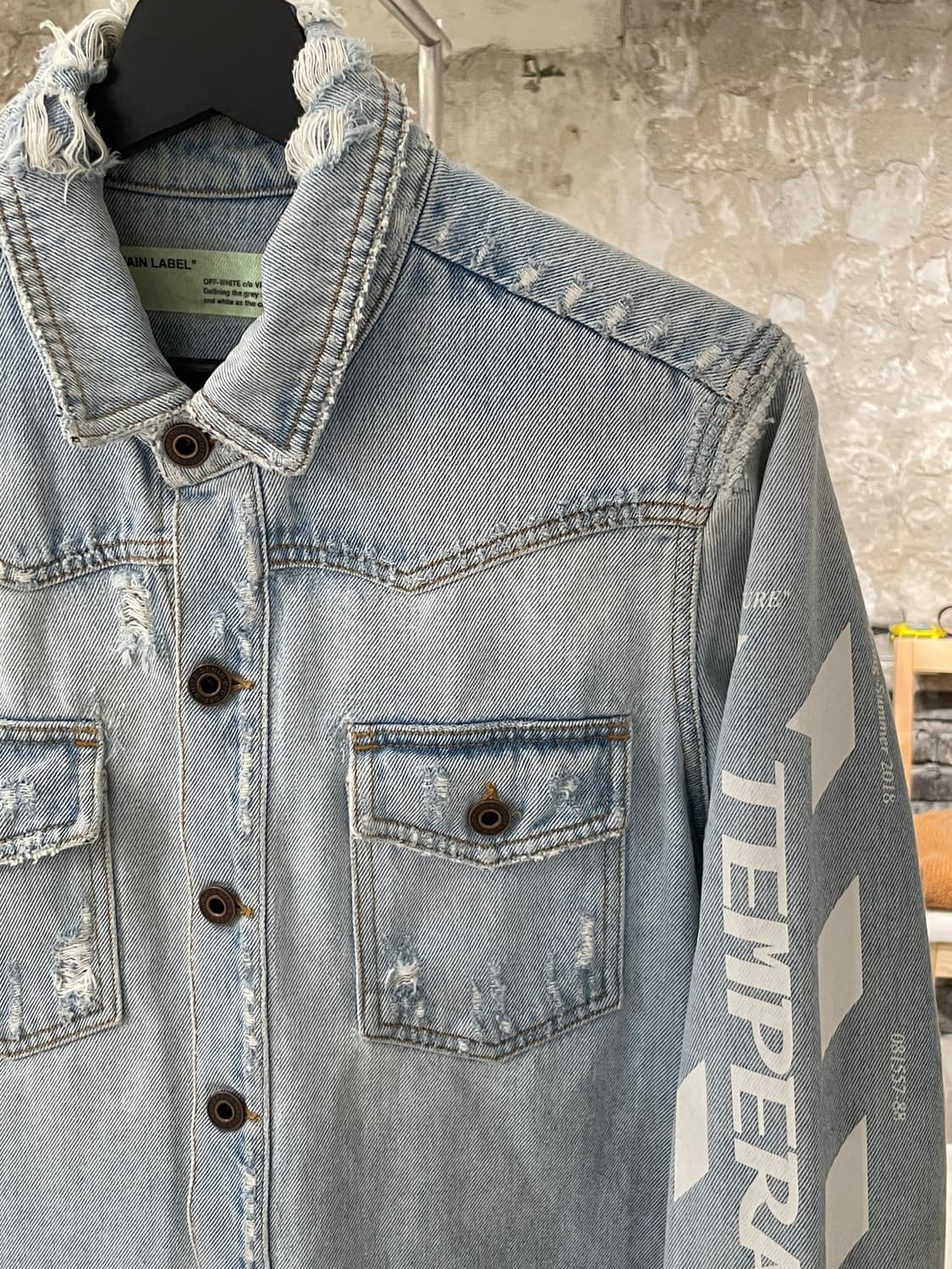 오프화이트 18S/S 연청 템퍼레이처 데님 셔츠 상품이미지3