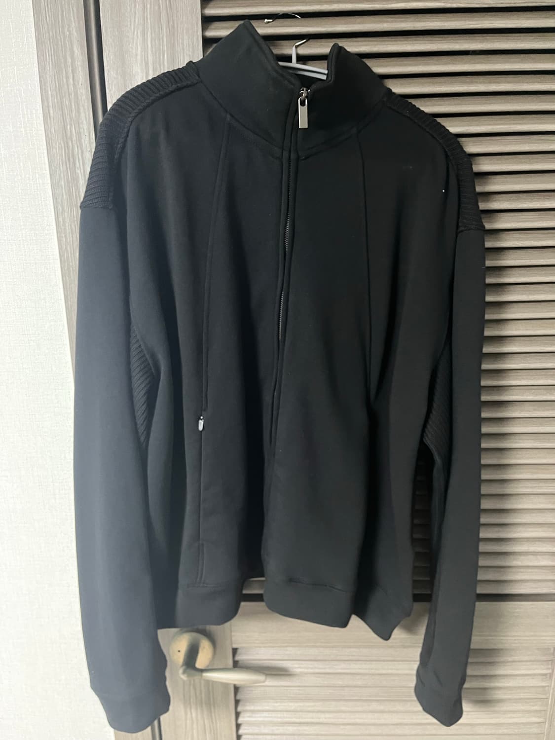 후브스 패널 믹스드 집업 져지 상품이미지1