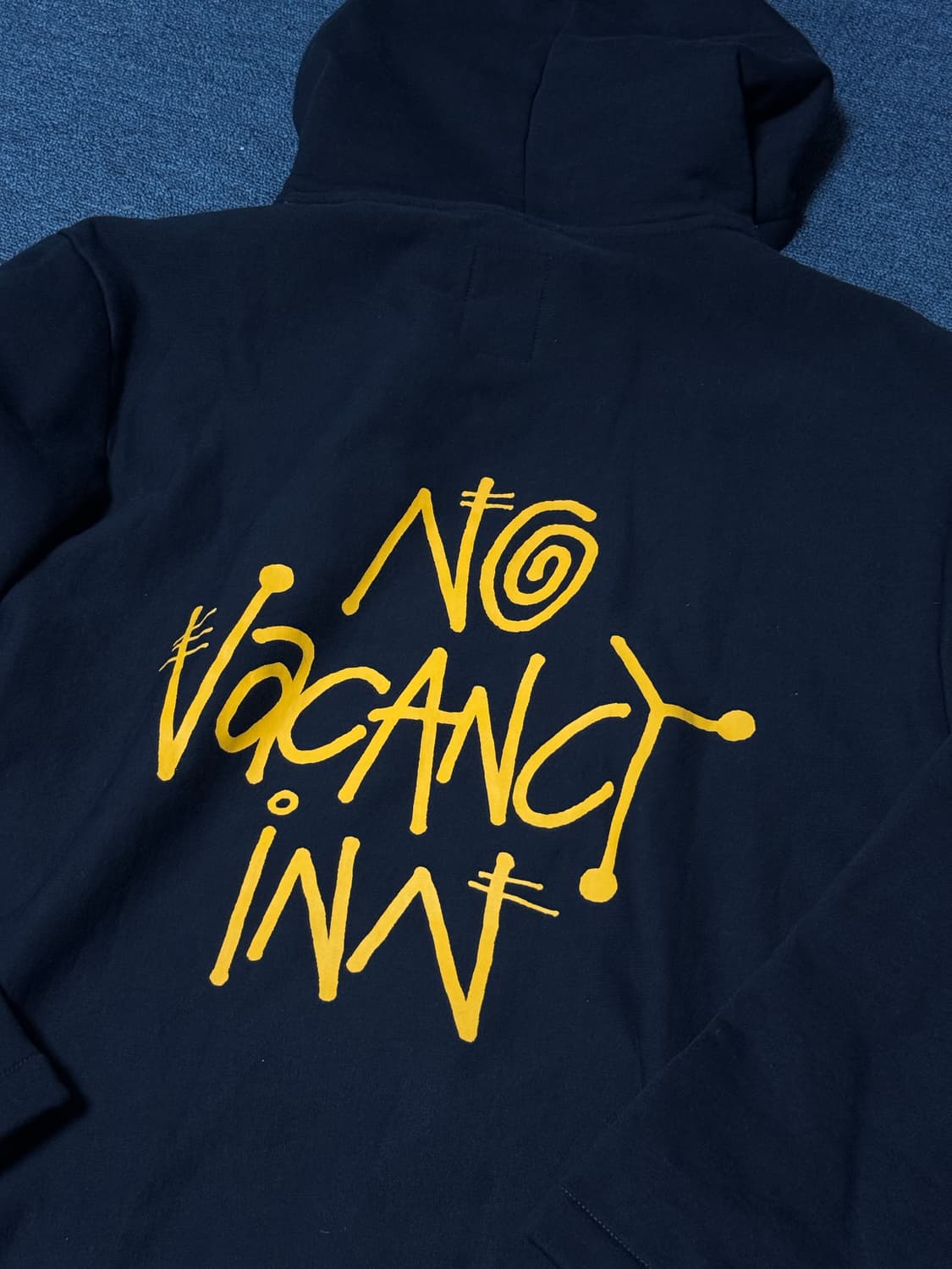 [M] 스투시 X 노 베이컨시 인 네이비 후드 상품이미지1