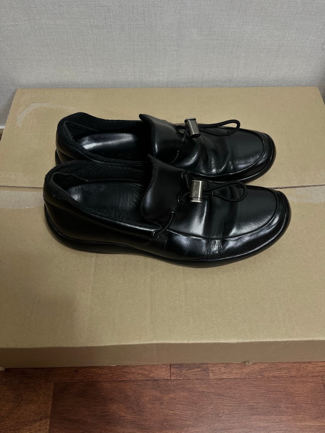 프라다 스포츠 스트링 로퍼 상품이미지2