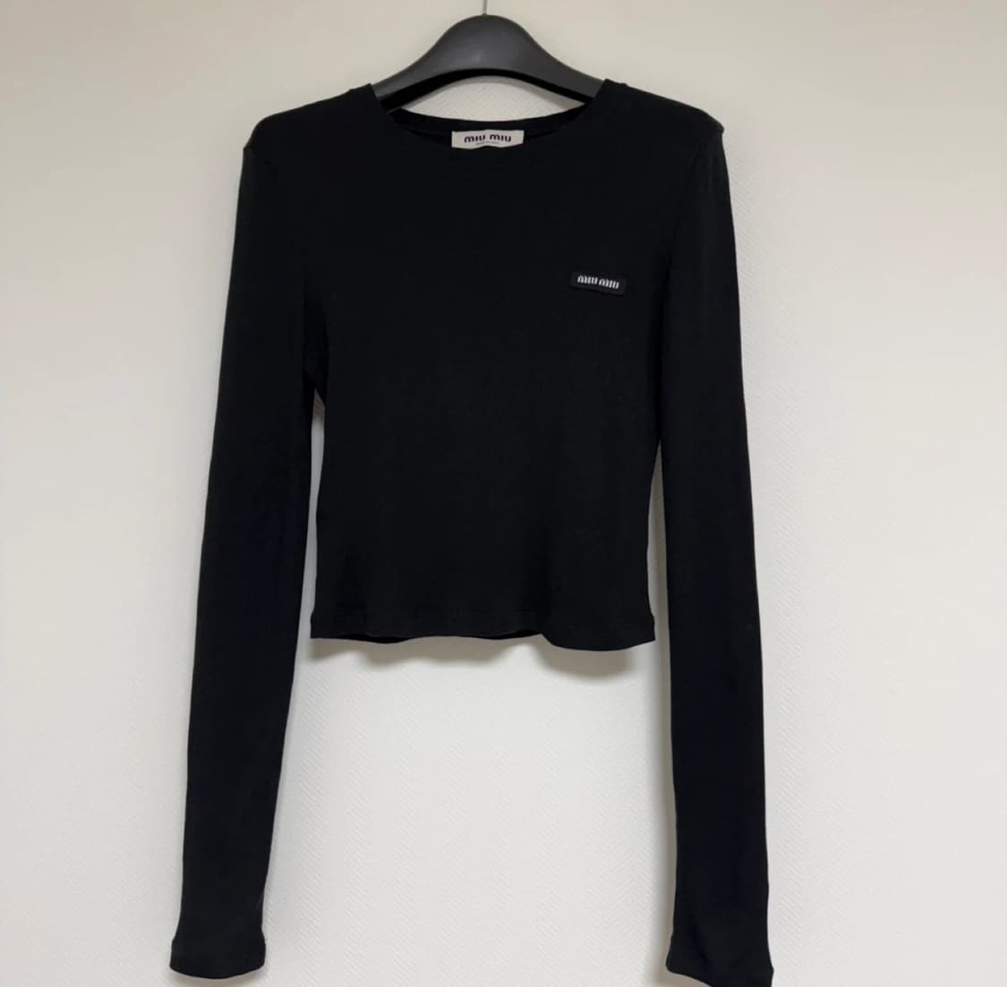 미우미우 티셔츠 상품이미지1